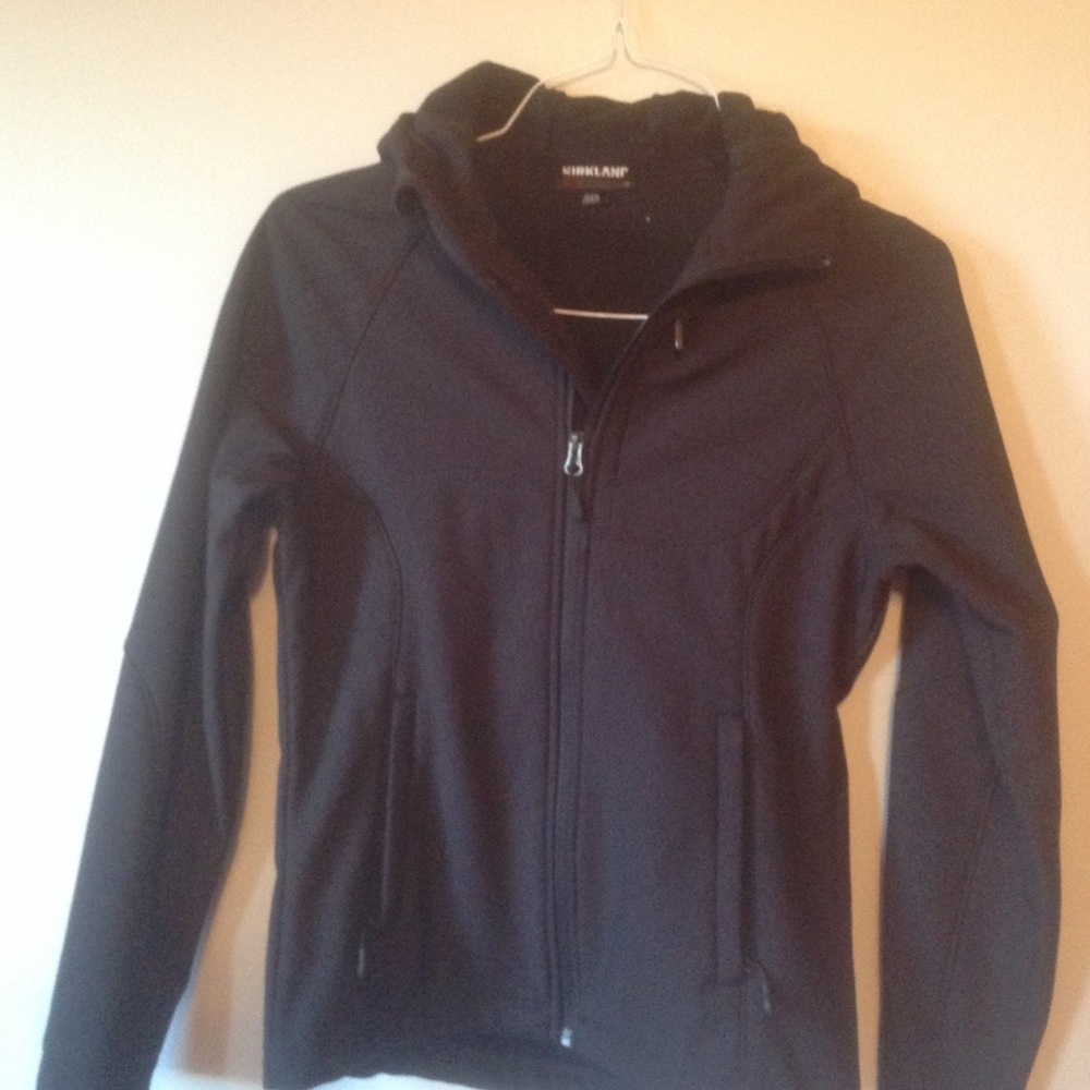 Soft shell hooded jacket